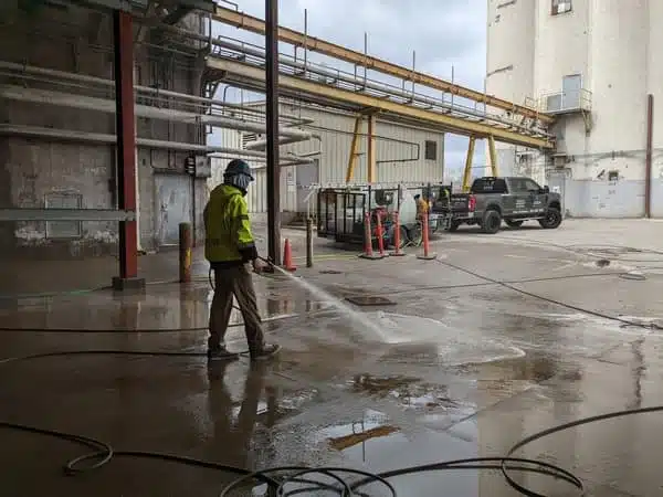 Commercial Pressure Washing